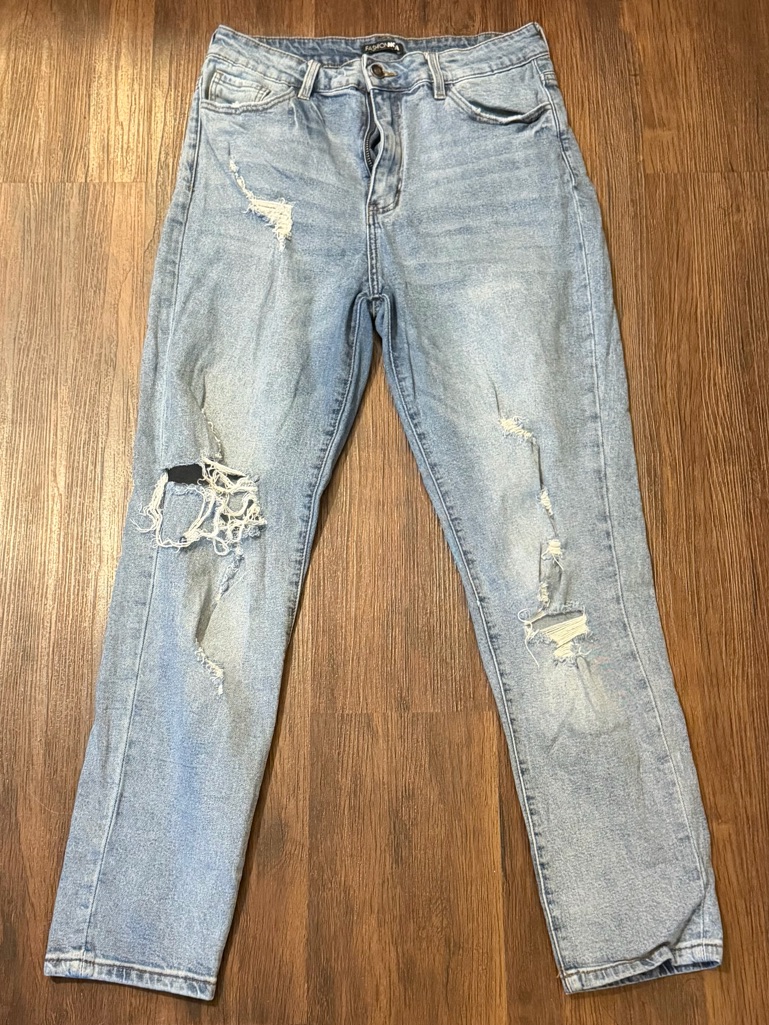 Fashion Nova Women's Light Blue Distressed Boyfriend Jeans